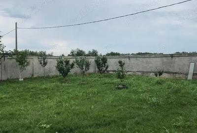 Casă cu 6 camere în Răzvani - 9