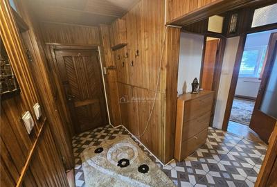 Resita, 3 Cam. Dec., Mobila Utilat, Parter Inalt, Micro 4 - 3