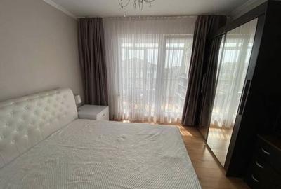 Apartament cu 3 camere decomandat în Nufărul - 8