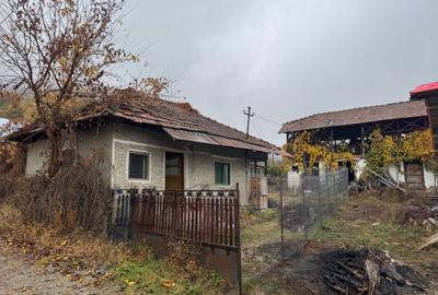 Teren de 646 mp, în Vlădesti - 15