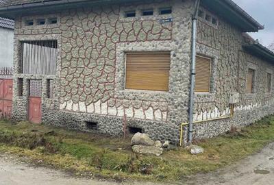 Casă cu 4 camere în Central - 8