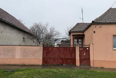 Casă cu 4 camere în Central - 2