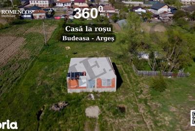 Casă cu 3 camere cu Teren 1428 Mp în Budeasa - 1