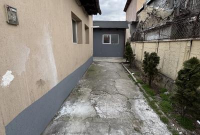 Casă individuală cu 4 camere cu Canalizare în B-dul București - 4