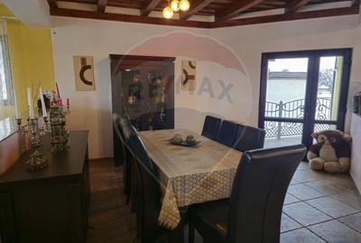 CASĂ SPAȚIOASĂ ȘI PRIMITOARE ÎN CENTRUL ORAȘULUI  AVRIG JUD,  SIBIU - 31