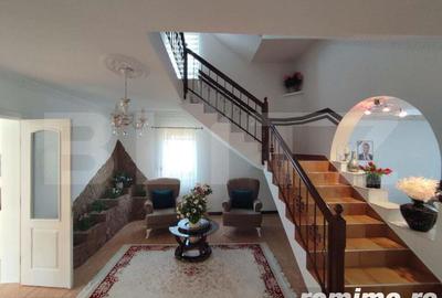 Casă cu 6 camere cu Teren 2000 Mp în Rădăuți - 2