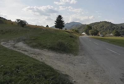Teren de 4880 mp, în Plaiul Foii - 3