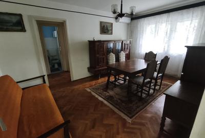Apartament cu 4 camere semidecomandat în Central - 7