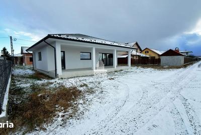 Casă cu 4 camere cu Teren 700 Mp în Ileanda - 13