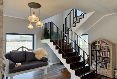 Vila 4 camere, curte amenajata | Strada Petre Ispirescu - 18