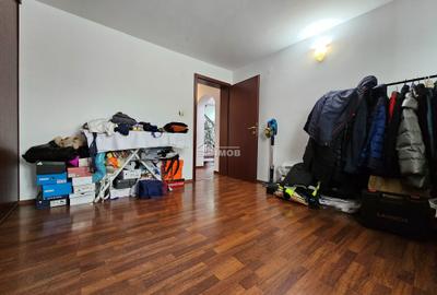 Casă cu 5 camere cu Canalizare în Micro 3 - 7