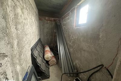 Casă cu 4 camere cu Teren 242 Mp în Ștefăneștii de Jos - 2