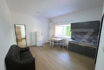 Apartament cu 4 camere semidecomandat în Central - 6