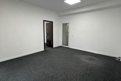 Birou, de 55 mp, în Unirii - 5