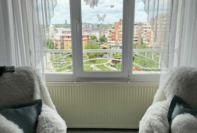 Apartament cu 3 camere decomandat în Central