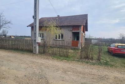 Casă cu 3 camere în Lazuri - 2