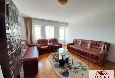 Apartament cu 3 camere decomandat, mobilat în Central - 2