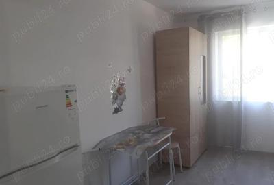 Inchiriere Camera de Camin, etajul 3, mobilat si utilat totul nou la cheie, str. Celulozei -Viziru 2 - 4