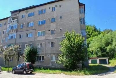 Cota de 3/16 din apartament 2 camere, Loc Lupeni, Jud Hunedoara - 1