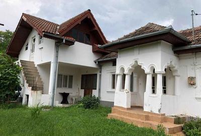 Casă cu 4 camere în Batoți - 1