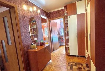 Apartament cu 3 camere decomandat, mobilat - 2