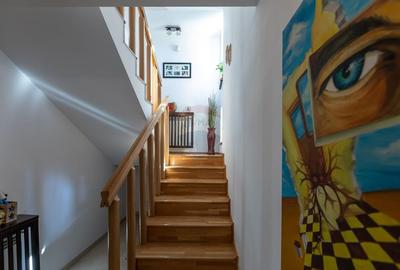 Casă cu 7 camere cu Teren 1617 Mp în Central - 12