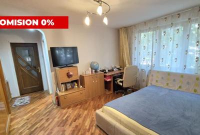 Apartament 2 camere, et.1, zona 8 Mai - 1