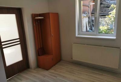 Casă cu 2 camere în 7 Noiembrie - 1