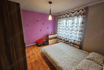 Vanzare apartament 3 camere, in Tg.Jiu, zona centrala - str. Nicolae Balcescu Vanzare apartament 3 camere, in Tg.Jiu, zona centrala - str. Nicolae Balcescu - 2