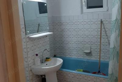 Inchiriez apartament cu 2 camere zona Zavoi - 2