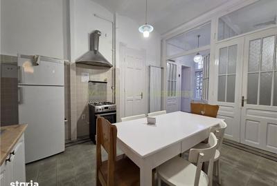 Apartament cu 4 camere decomandat în Centrul Istoric