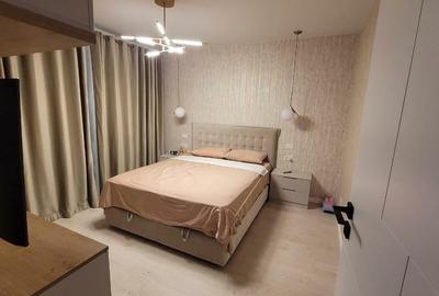Apartament cu 3 camere decomandat, mobilat în Parcul Carol