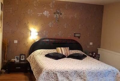 Apartament cu 5 camere în Central - 16