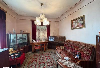Casă cu 4 camere în Bănești - 12
