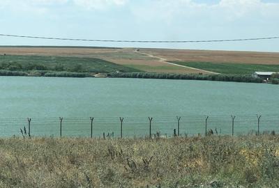 PROPRIETAR vand teren 20.000 mp lac CORBU - 50 m deschidere la lac - 2