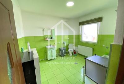 Casa de vanzare, cu apartament la etaj si hala de productie la parter - 14