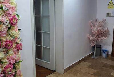 Spațiu comercial, de 98 mp, în Decebal - 15