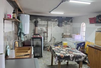 Casă cu 5 camere cu Teren 2800 Mp în Central - 6