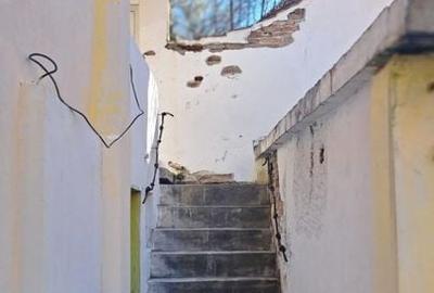 CASA CU TEREN GENEROS si acces pe doua fronturi - 5