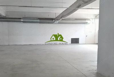 Spațiu comercial, de 2,400 mp, în Central - 8