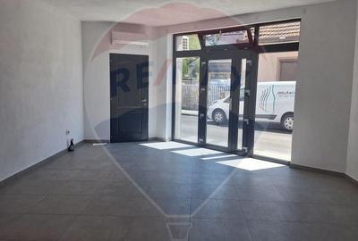 Spațiu comercial, de 42 mp, în Central - 2