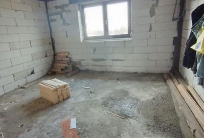 Casă cu 5 camere cu Teren 500 Mp în Cârcea - 9