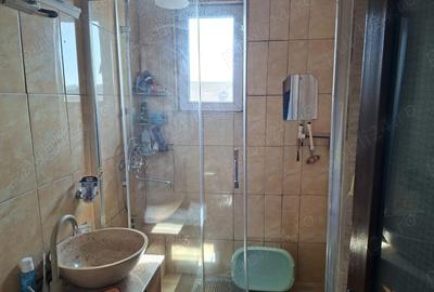 Apartament cu 3 camere semidecomandat în Central - 3