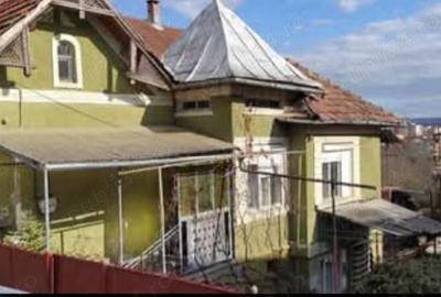 Casa spa?ioasa de renovat in Dej, teren generos ?i garaj - 1