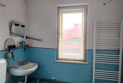 Garsonieră decomandată în Dârste - 8