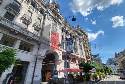 Apartament cu 3 camere decomandat în Calea Victoriei