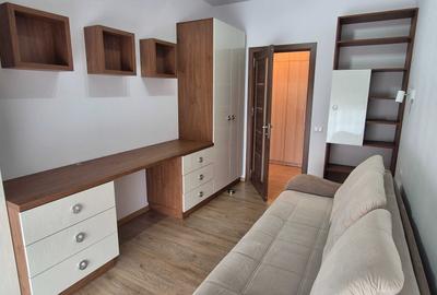 Apartament cu 3 camere decomandat în Central - 1