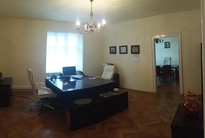 Spatiu comercial de inchiriat in Piata Mica Sibiu Spatiu comercial de inchiriat in Piata Mica Sibiu - 4