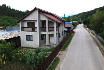 CASA DE VANZARE ZONA MONTANA - 1