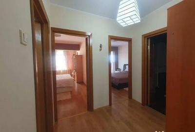 Apartament cu 3 camere decomandat în Central - 14
